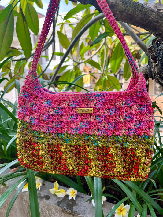 🌺 Tropical Sunset Crochet Shoulder Bag